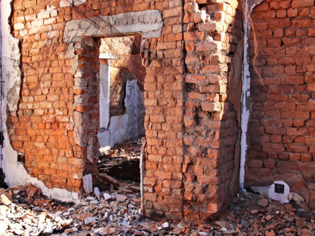 Hidden Brick Damage? 7 Warning Signs Brooklyn Homeowners Miss (Until It’s Costly)